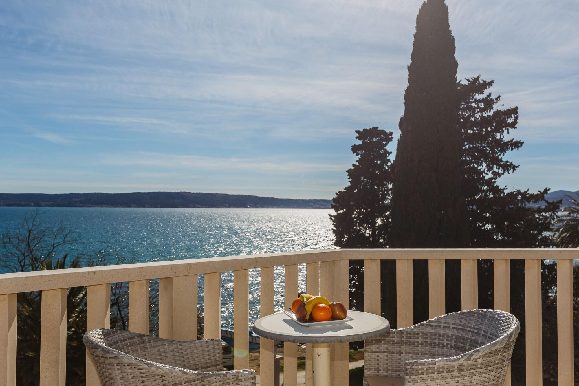 Hotel Villa Zarko Kaštel Stari Extérieur photo