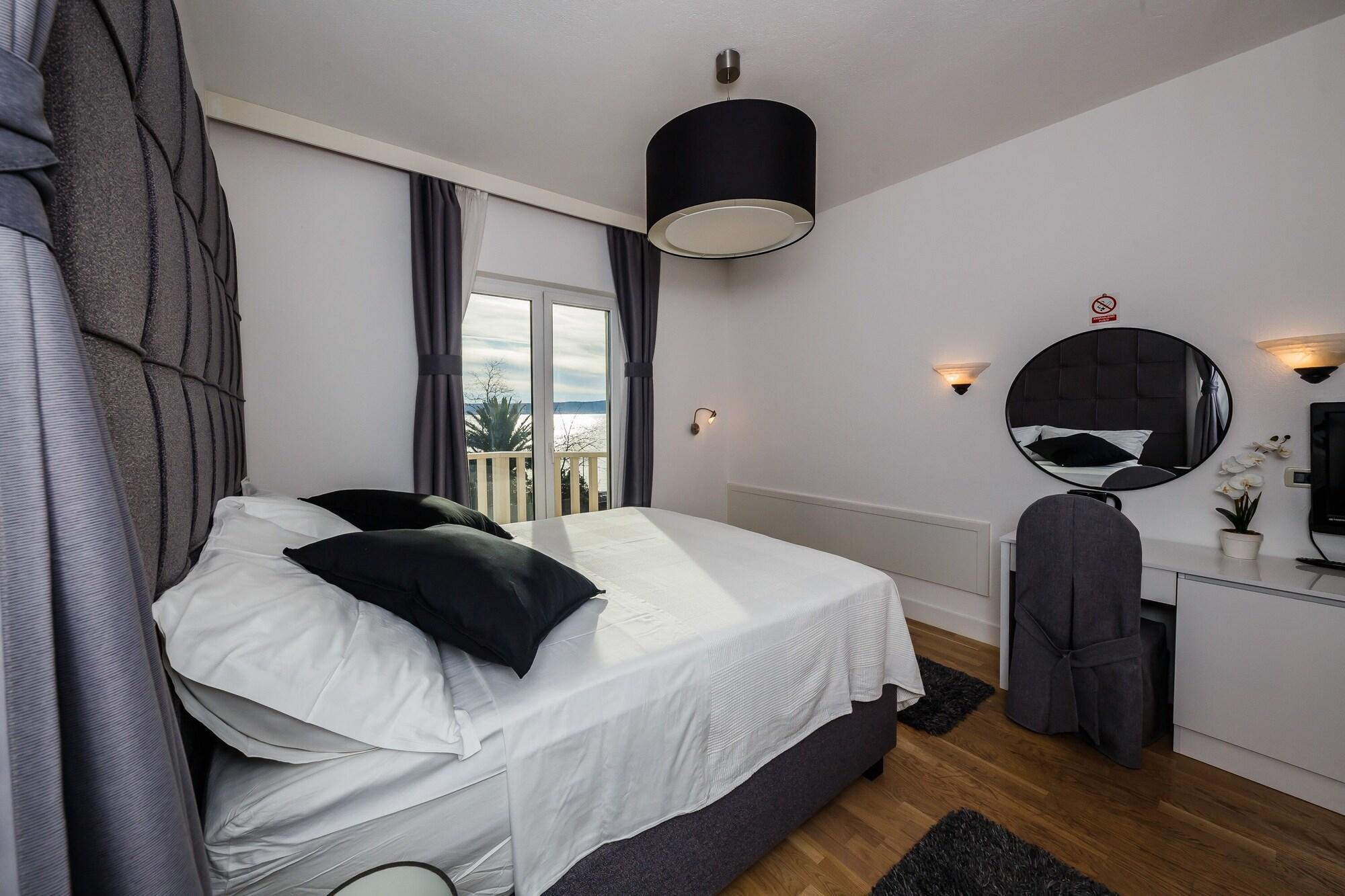 Hotel Villa Zarko Kaštel Stari Extérieur photo