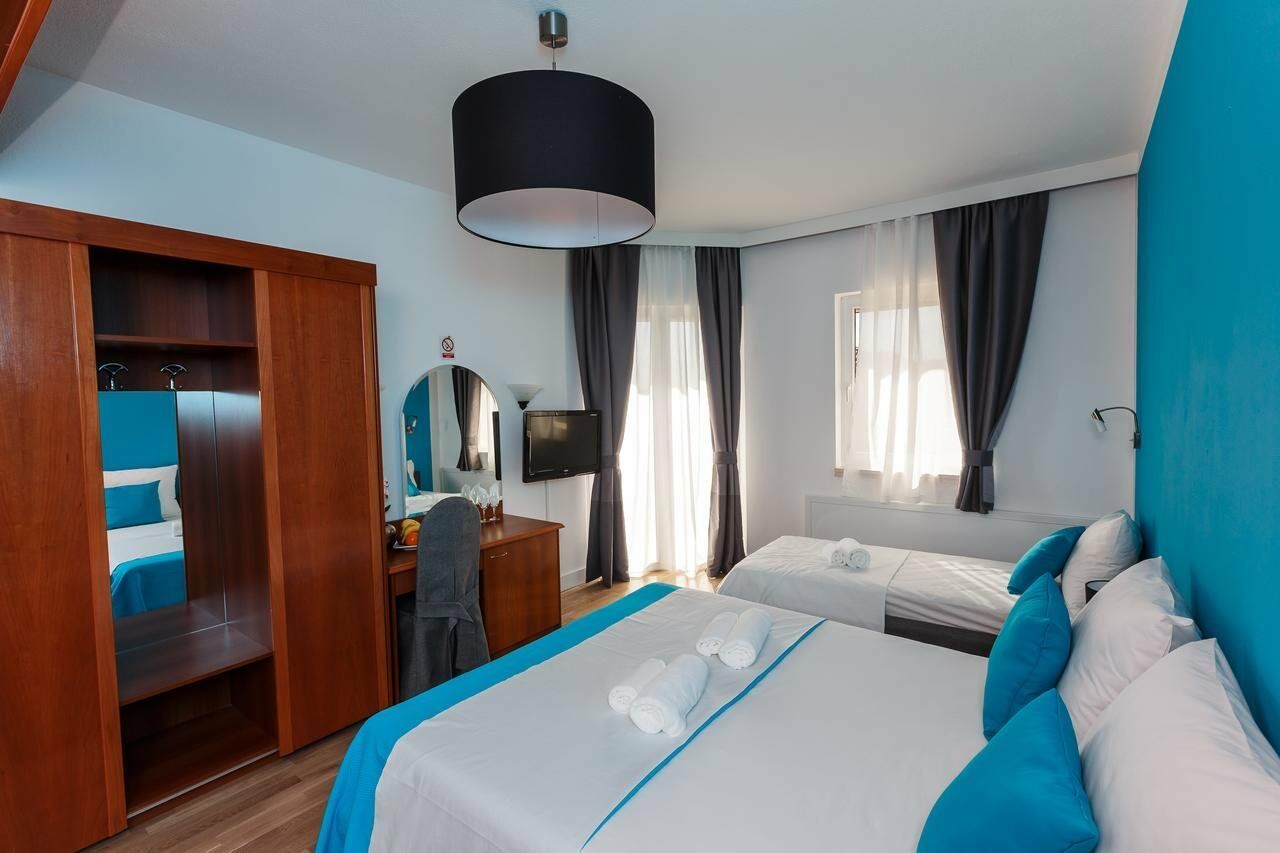Hotel Villa Zarko Kaštel Stari Extérieur photo